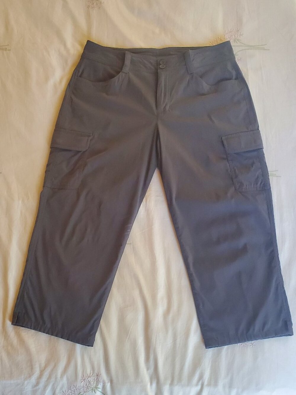 Eddie Bauer Outdoor Cropped Pants Size 8 Gray Gorpcore Multi Pocket Capri